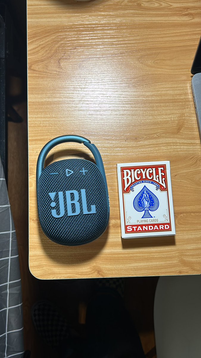 kvpqn's tweet image. Went to target for no reason today and this is what I walked out with. I really have no idea what I’m doing with my life anymore. I feel like someone else is driving my brain while I am sinking into a bottomless pit.. absolutely lifeless.