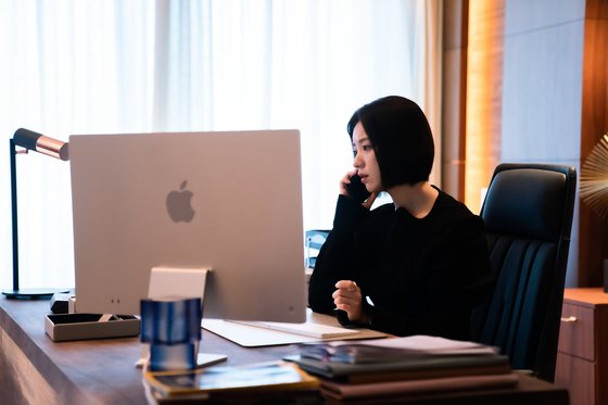 hongyisoo's tweet photo. Han Hyojoo as CEO Yoon Jayoo
#BloodFree still cuts https://t.co/wVf3OyHEaI