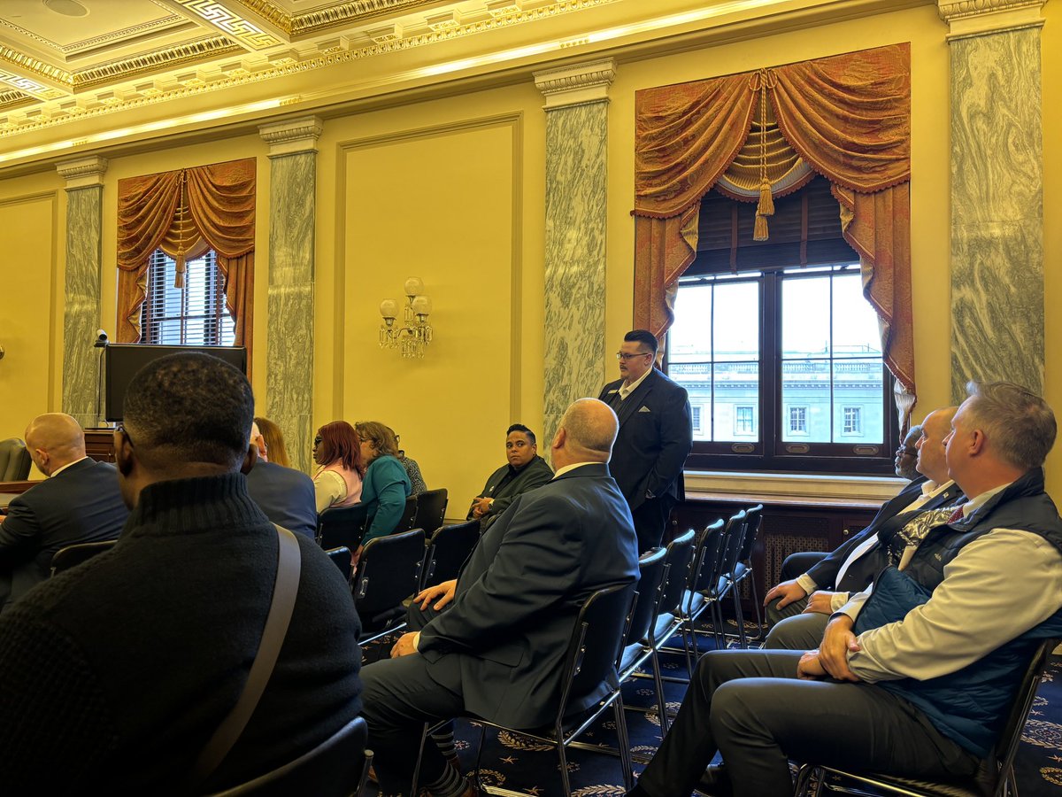 JoshuaUrbick's tweet photo. Two of my favorite highlights from my week at @AmericasCUs #GAC2024 was being able to attend the Small Credit Union event with my leadership team, and doing visits to the Senate and House of Representatives with @MDDCCUA 
What a fun week! 

#IBEW26FCU https://t.co/uCO3mMGzJ7