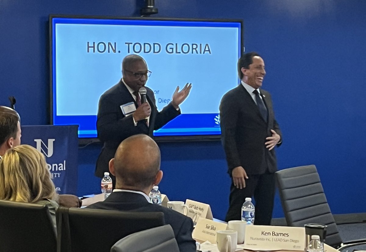kenjbarnes1's tweet photo. Thanks to @LEADSanDiego for inviting me to moderate #LEADInfluence. Loved spending 3 days w/31 biz, nonprofit, academic, military, and public sector execs focused on solving difficult challenges. Appreciate the San Diego and CaliBaja region leaders who engaged with the class. https://t.co/TBHu9bf5OF