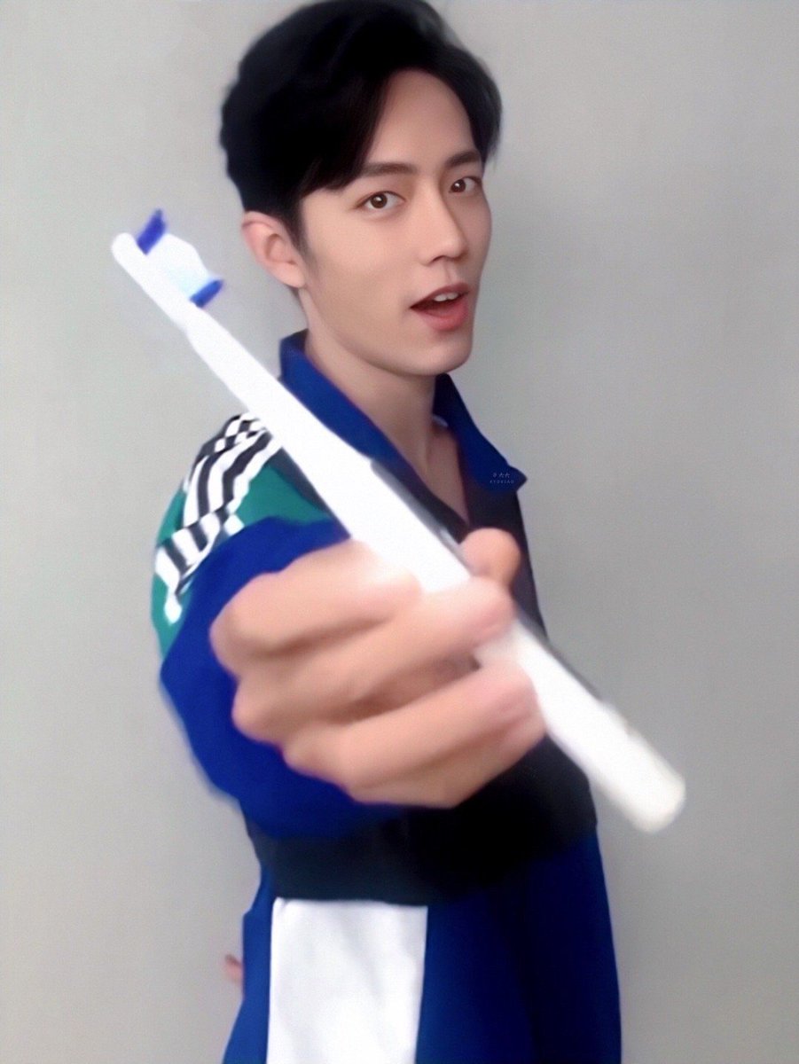 yysys_3738's tweet photo. เข้าวันอังคารสดใส
คุณครูพละเซียวจ้านมาสอนการแปรงฟันให้สะอาดสดชื่นเพื่อรอยยิ้มสว่างสดใสเหมือนคนสอนค่ะ
☀️  นุจะเป็นเด็กดี

#XiaoZhan肖战 #SeanXiao #肖战 #샤오잔 #เซียวจ้าน #シャオ・ジャン https://t.co/MXPrrwDuB6