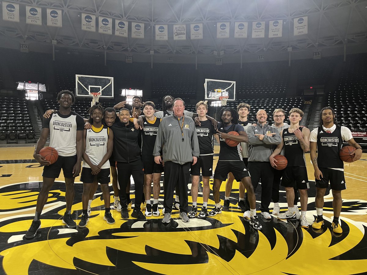 Great shoot around in Wichita.  Brought back some really good memories of a post season run that I was lucky to be a part of, with ⁦<a href="/bucketball/">Kris Baumann</a>⁩ and ⁦<a href="/ClutchLes25/">Mark Leslie</a>⁩ that ended with nets being cut down!!!Love this time of year!!