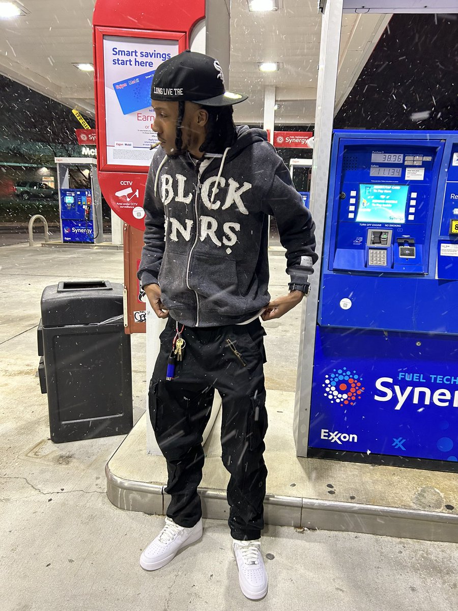 Evan_TopTier's tweet image. Happy 26th to me 03/11 🎉🍾
" #ThreeEleven hoodies "
100% Cotton available tonight at 10PM
Link in bio @Black_Winners