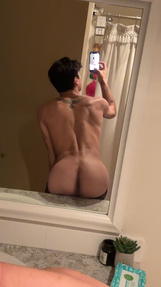 papirxx's tweet photo. face , dick , and ass 😋take ur pick

#gay #nsfw_twt #rt #content https://t.co/UmikBFT9gK