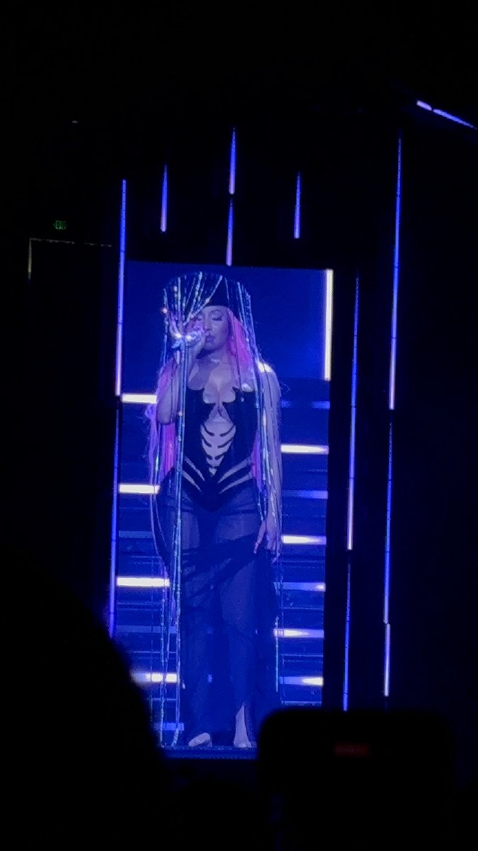 brazzybarb's tweet photo. Oakland ca📍💋 https://t.co/9sgXSeRpJ9