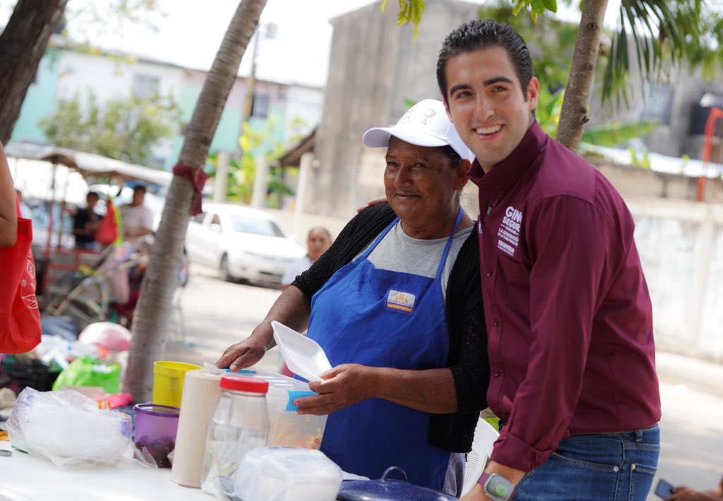 En el Tianguis Tierra Maya, sentí el abrazo cálido de la gente de Quintana Roo. Listo para llevar cada charla desde sus calles hasta el Senado para transformarlas en hechos. ¡Vamos por más! #TierraMaya #BenitoJuarez #Cancun #SegundoPiso4t #LaGeneraciónDeLaTransformación
