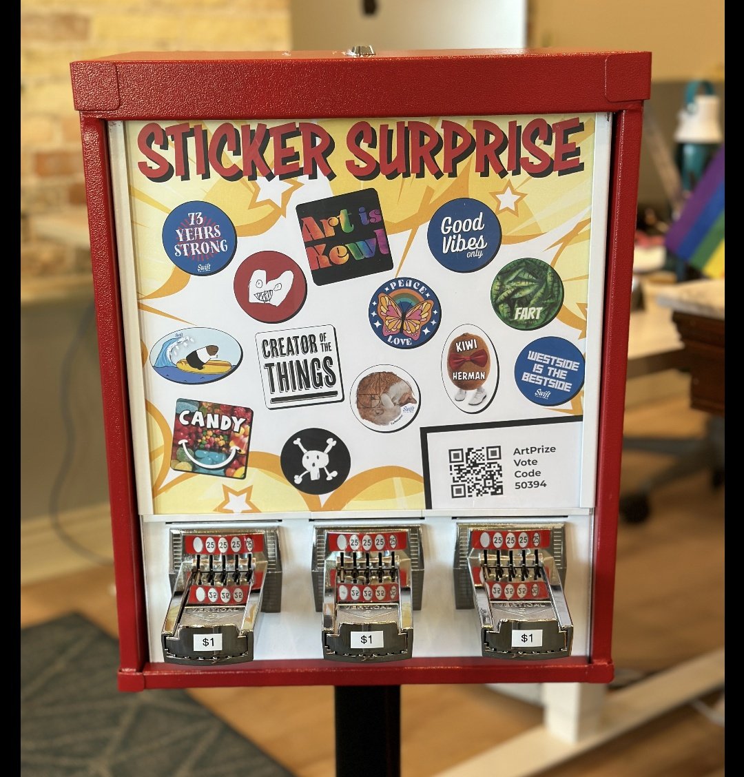 anyone got an old crusty sticker/tattoo vending machine they're looking to get rid of?? wanting one for a lil art project 😗