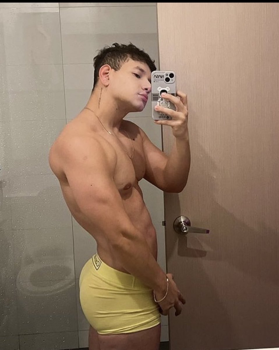 babyganster0's tweet photo. https://t.co/wBkbXItzos https://t.co/yU9t12jpf8