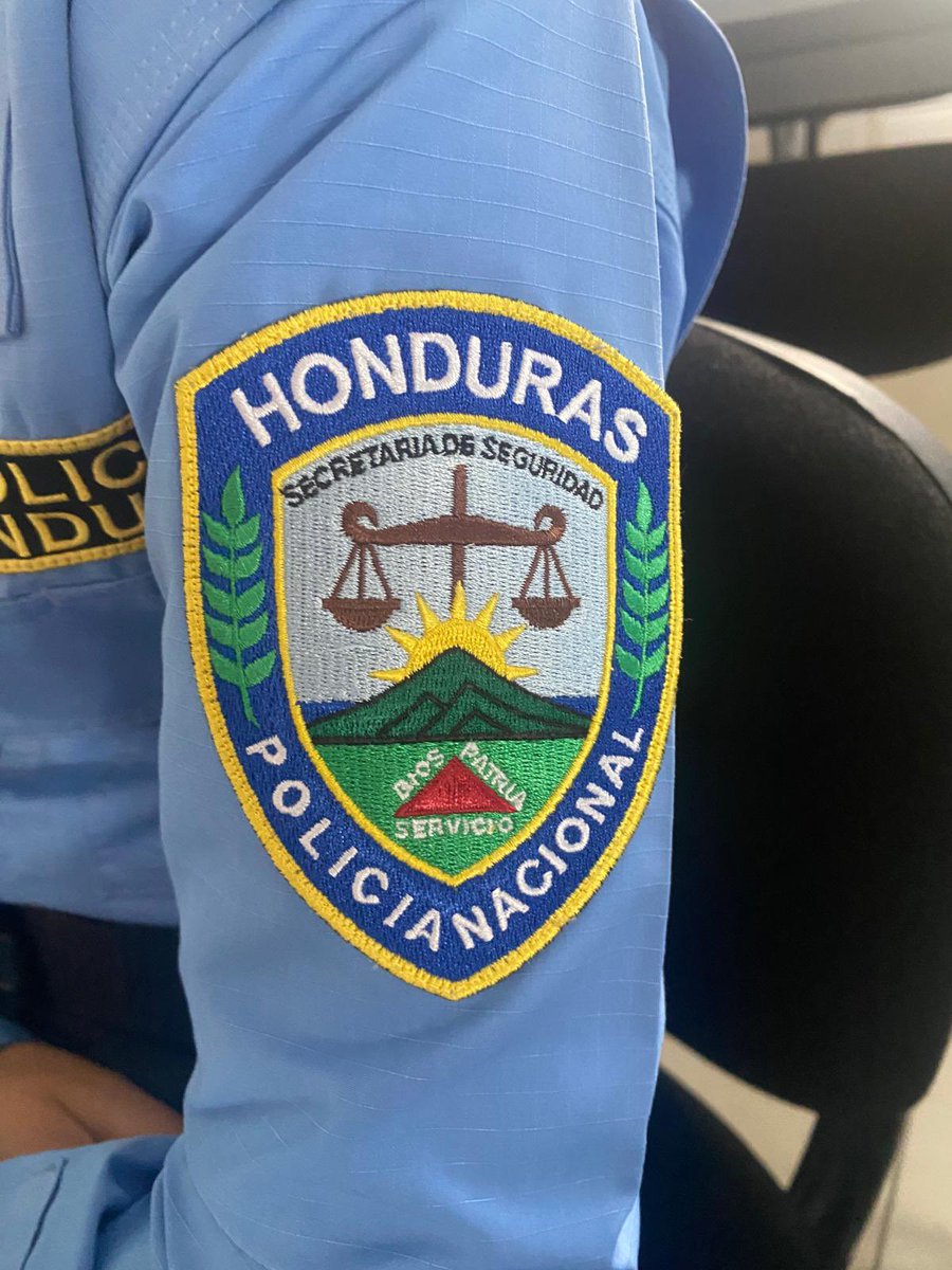 valorrgv's tweet photo. Valor is in Honduras training the Honduras National Police on High-Risk Vehicle Stops, Crime Scene Investigation, Response to Ambush Attacks, and Officer Down Rescues. https://t.co/eXuArXwYKE https://t.co/xgWn4fKMpl