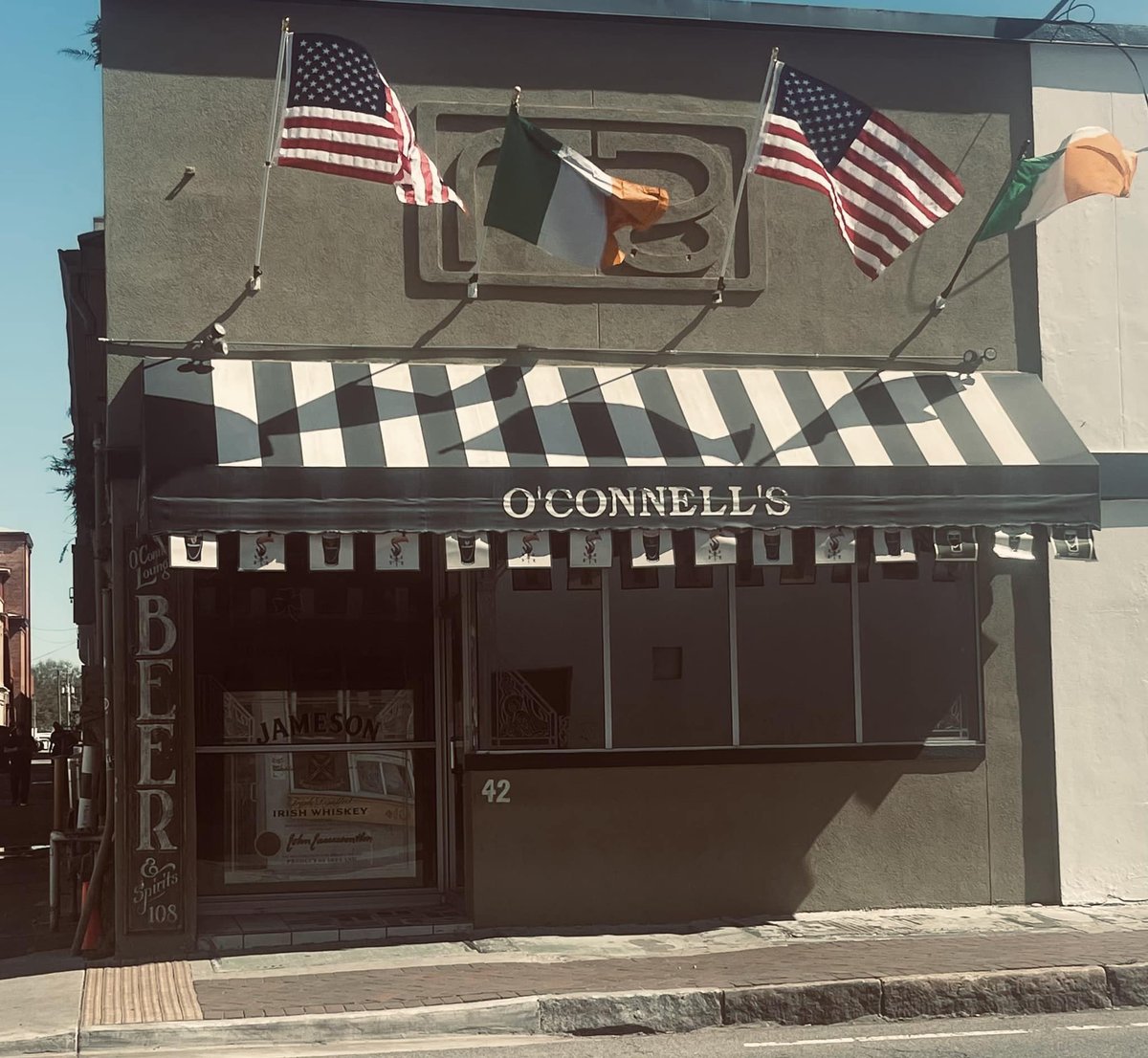 📍Our team headquarters for the next week...and the week after that...and the week after that....aaaaand....

#Savannah #StPatricksDay #StPatricksDayParade #OConnells #Pints #GAA #Hurling #Irish #Georgia #March