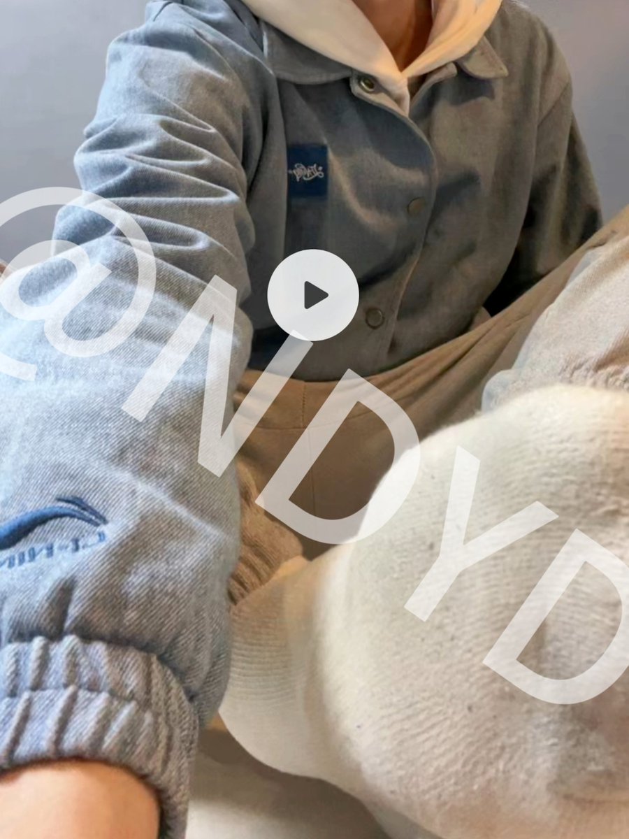 袜子一天就黄。