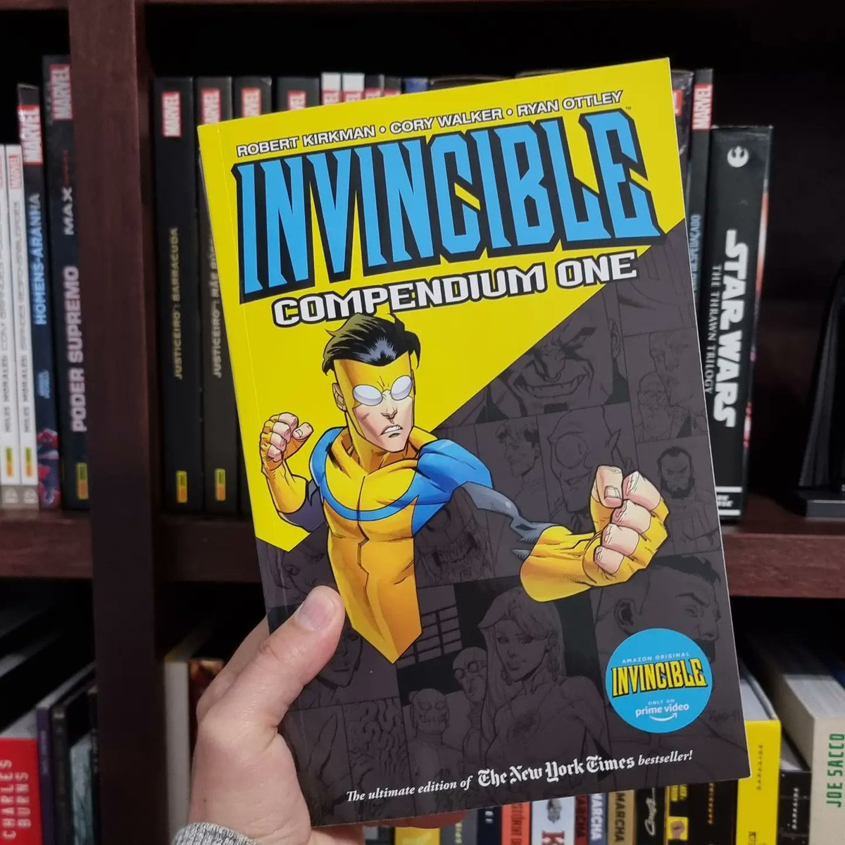 Picollo1979's tweet photo. Invincible Compendium: Vol. 01 - ☆☆☆☆

#InvincibleCompendium #Invincible #RobertKirkman #CoryWalker #RyanOttley #CliffRathburn #ImageComics #SkyboundEntertaiment #Comics #HQs #Quadrinhos #FromtheCollection #Leitura2024 @RyanOttley https://t.co/sawseFgoPg