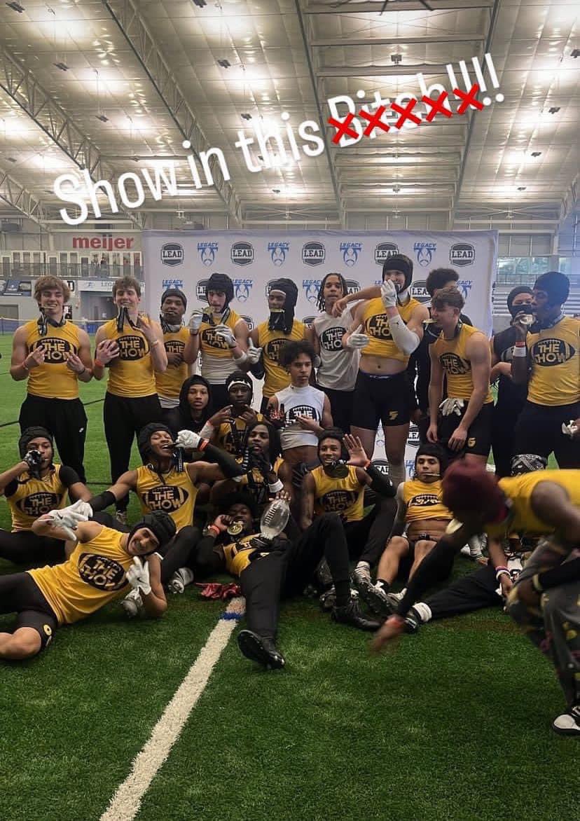 THESHOWfootball tweet media