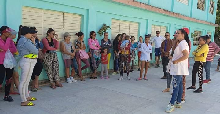 DuniaMoren30830's tweet photo. En el círculo infantil Sueños Infantiles  se desarrolló reunión con familias. El consejo de dirección realizó precisiones sobre el proceso educativo. https://t.co/9PtCutp2ec