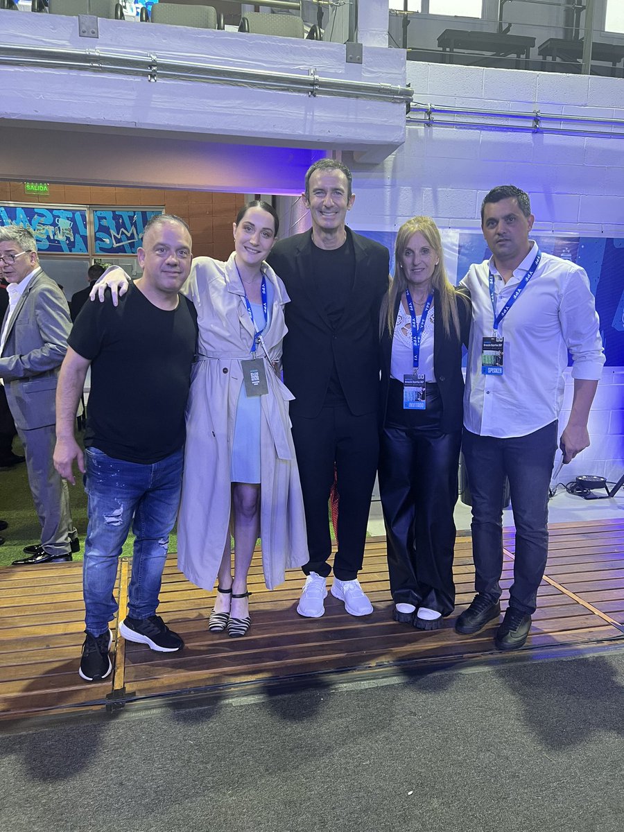 Martín Camarero tweet media