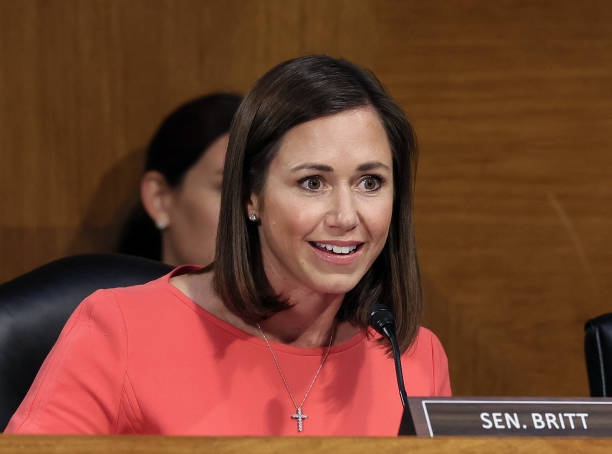 lobosgatos's tweet photo. Katie Britt, holy shitt! How desperate is the GOP.  Tubby Tommyville and this woman is what Alabama has to offer to our Senate? Get it together Alabama! https://t.co/UA9HjUVpCC