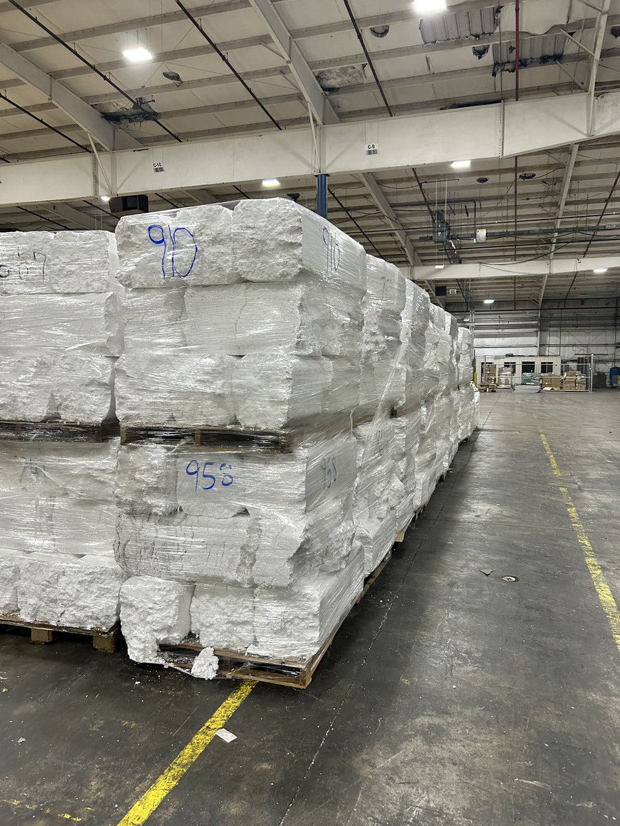 EcoDevelopment3's tweet image. February was a record breaking month for #Eco. More pounds of #eps was processed than ever before. In April, we are adding another production line. #styrofoam #warehouse