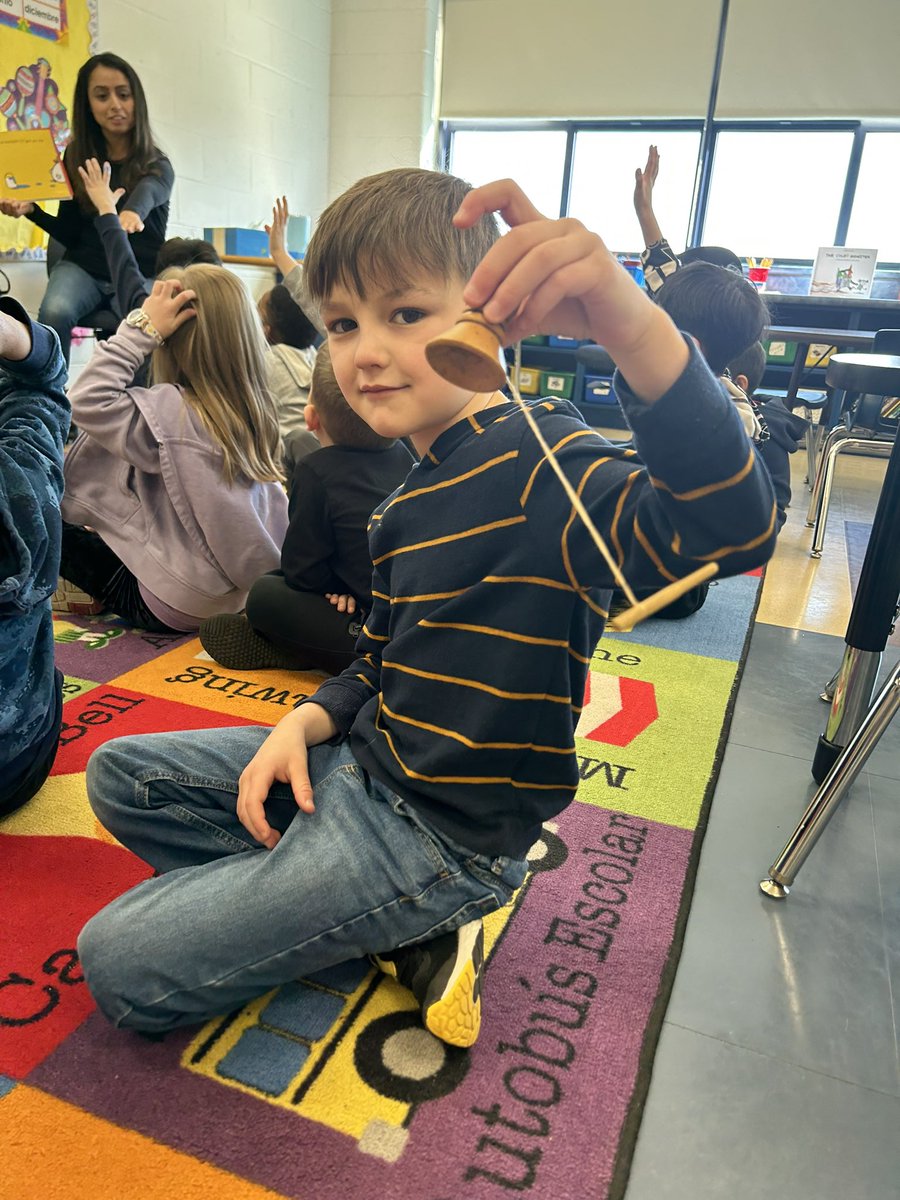 Senora_Fitz's tweet photo. Another parent visit. Another mom of a Kindergarten student. And anther person of Guatemalan heritage! What a beautiful country rich with culture! @LMMahwah @mahwahschools https://t.co/KePCZ1OqcJ