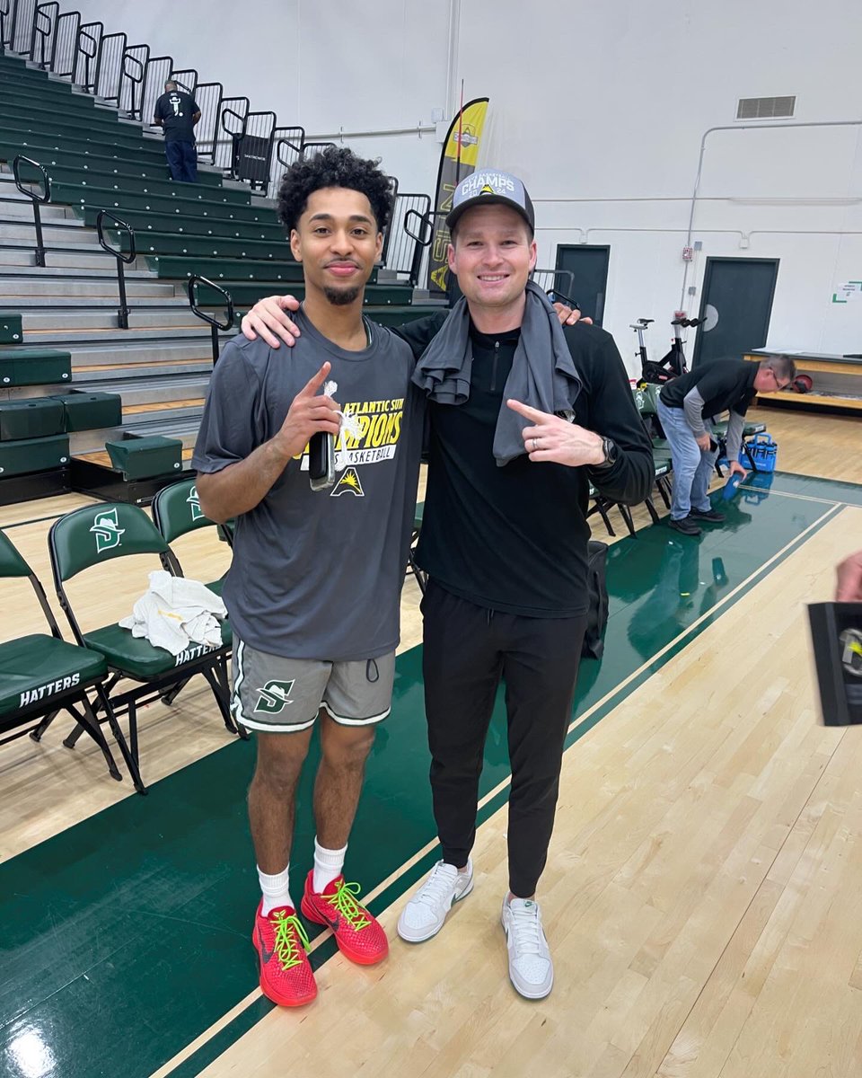 CoachGrudenJ's tweet image. Unbelievable Experience, With Unbelievable People!! 🎩

#GoingDancing  🕺