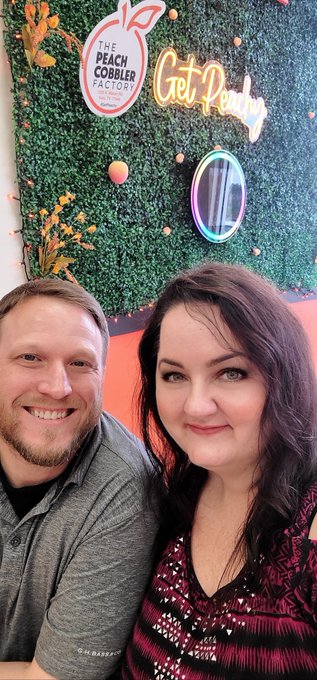 This place was so good!! The Peach Cobbler Factory has so many cobblers, puddings and dessert base options<a href="/tag/mvsales"class="tags"><span>#mvsales</span></a>