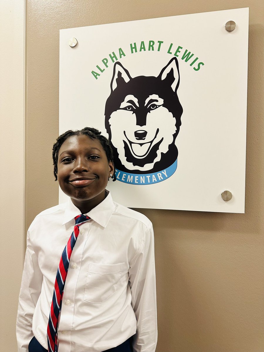 A_MinearAHL's tweet photo. We are so incredibly proud of Xzavion representing our #AHL_AVID program at tonight’s board meeting! He shared what AVID looks like in his classes and how it is helping to prepare him for college at @Mizzou! #MIZ #TrustyHuskies #CPSbest https://t.co/gzfjlXFr2c