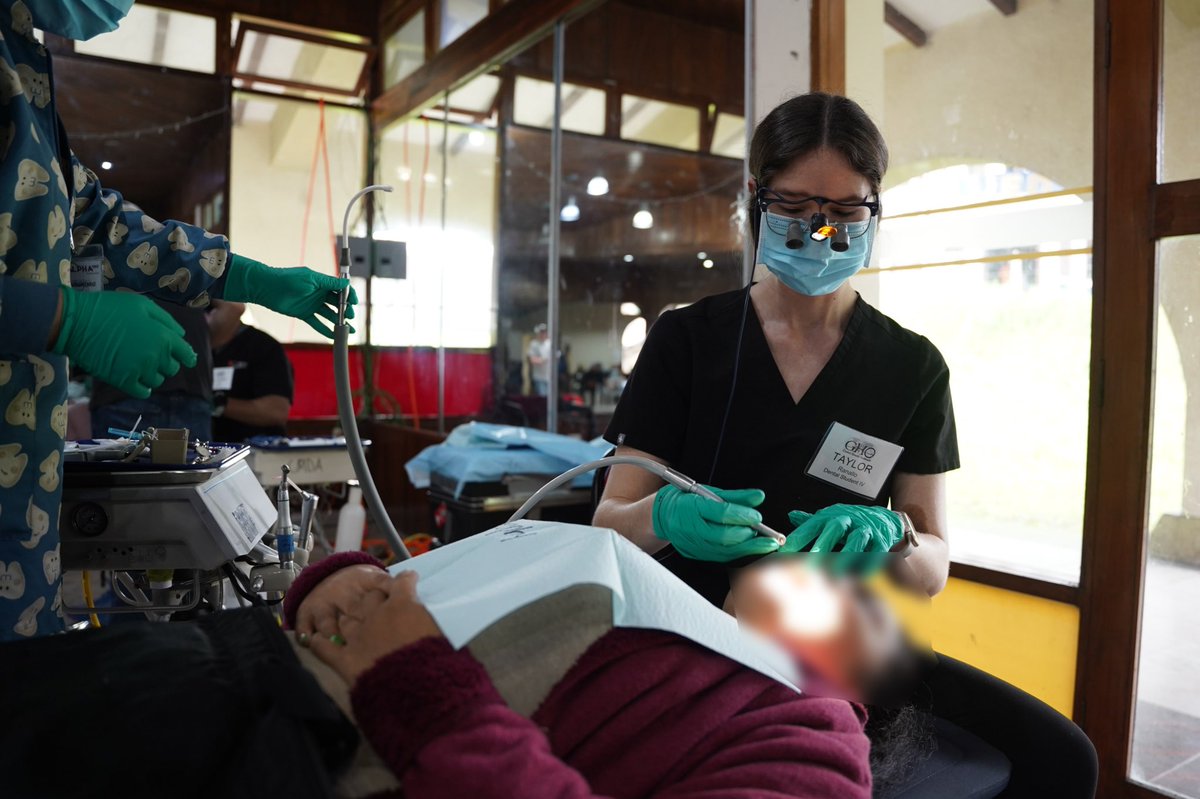 UNLoficial's tweet photo. ¡Servimos a la comunidad! 🥼🤝

🩺 Iniciamos con las  II Brigadas  Médico-Odontológicas 

Más de un centenar de personas recibieron el servicio que realiza nuestra carrera de Odontología con el apoyo de la organización Global Health Outreach (GHO). https://t.co/kzJbKI5rgA