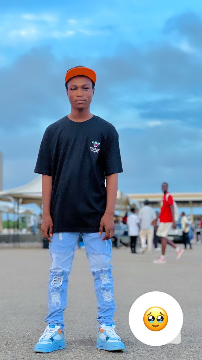 lhegacy_'s tweet photo. Chasing dreams and capturing smiles🤟🤍#Twitter #Tren ding https://t.co/tqMKpquMsJ