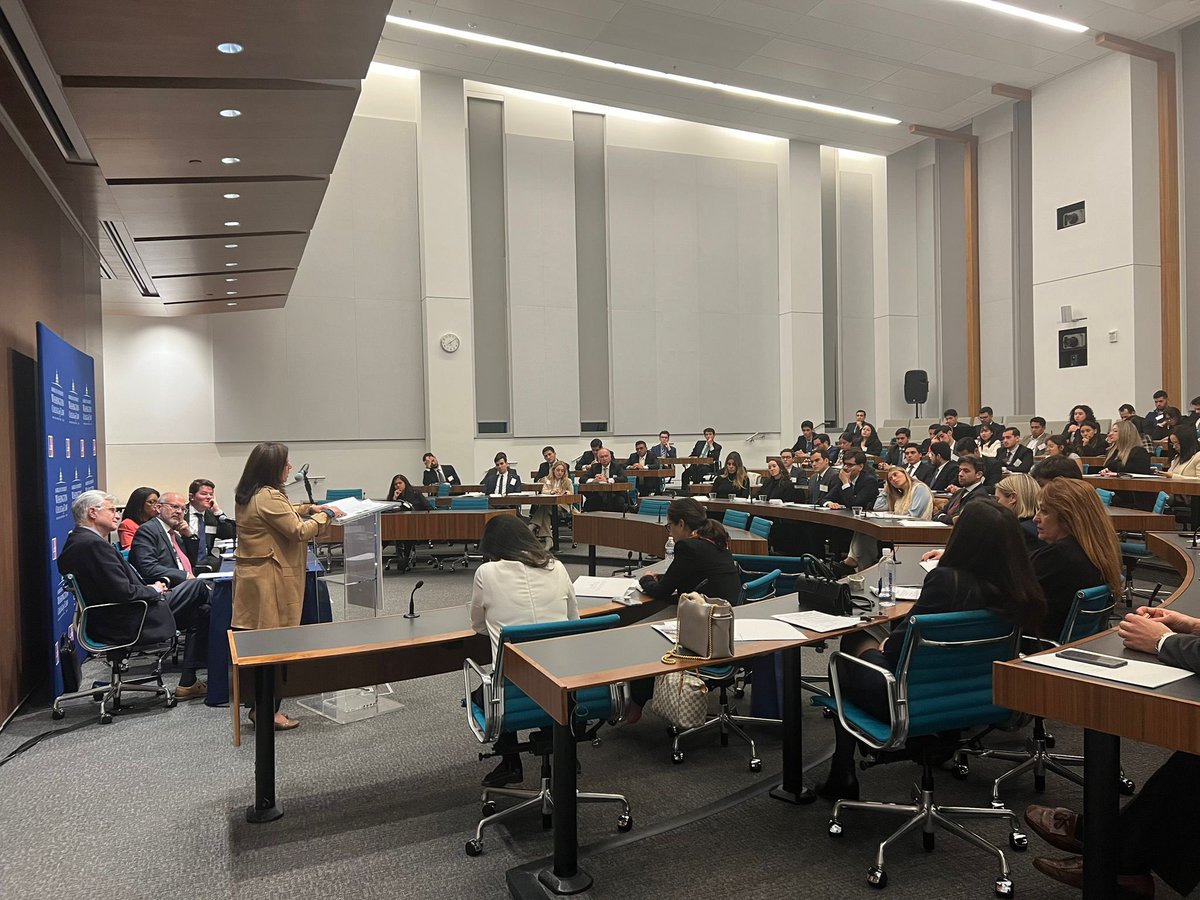 Celebramos conferencia inaugural en el marco de la XI Competencia de Arbitraje Internacional de Inversión.

#Mootcompetiton #Moot2024 #ArbitrajeInternacional #AUWCL