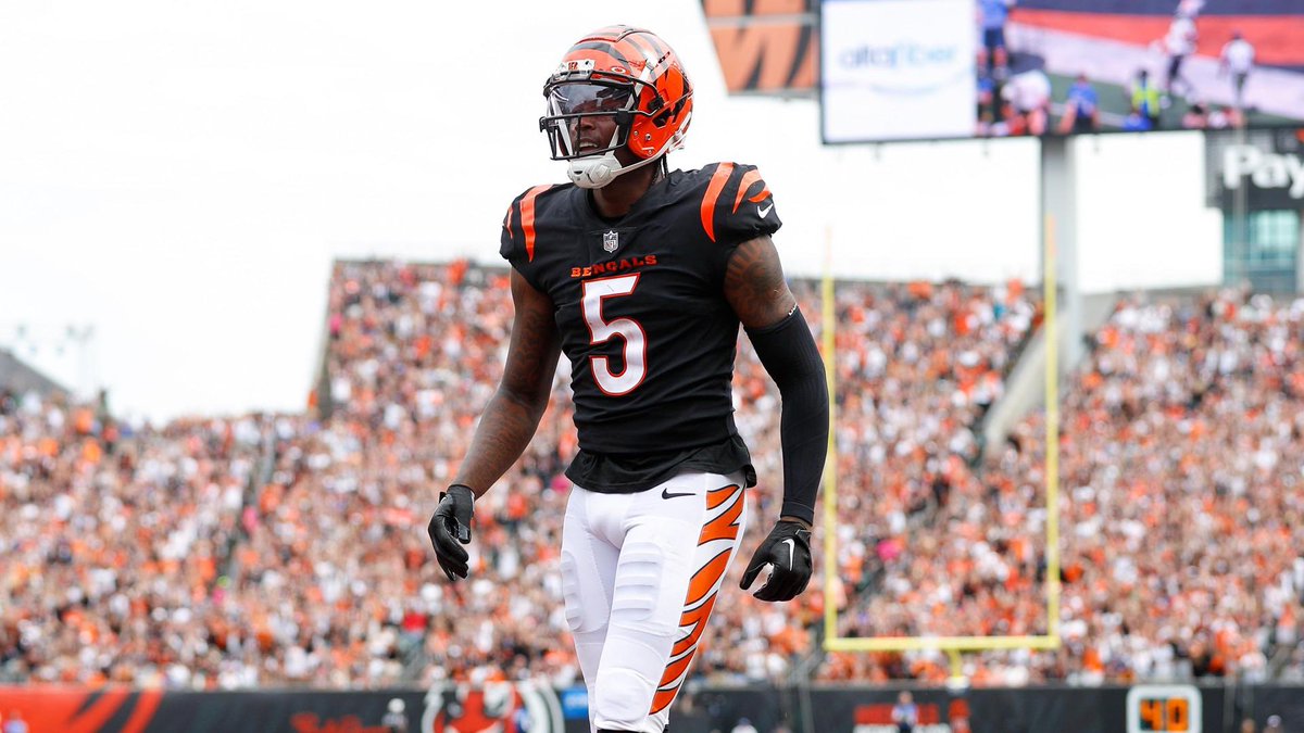 𝗥𝗨𝗠𝗢𝗥 𝗔𝗟𝗘𝗥𝗧:
The #Panthers and #Bengals have been in trade discussions for much of today.

The Panthers gained more draft capital today that can be used in potential deal that would send Tee Higgins to Carolina.

Bengals original demand was for BOTH of the Panthers 2nd
