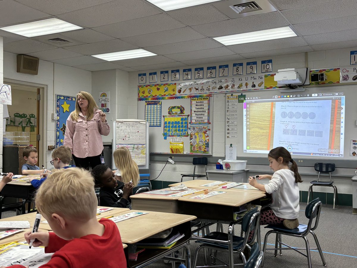 PrassPaxson's tweet image. Teachers observing teachers. Together we recall highly effective moments during instruction that increase student engagement. #SkillfulTeaching @RLGMike @KetteringLearns