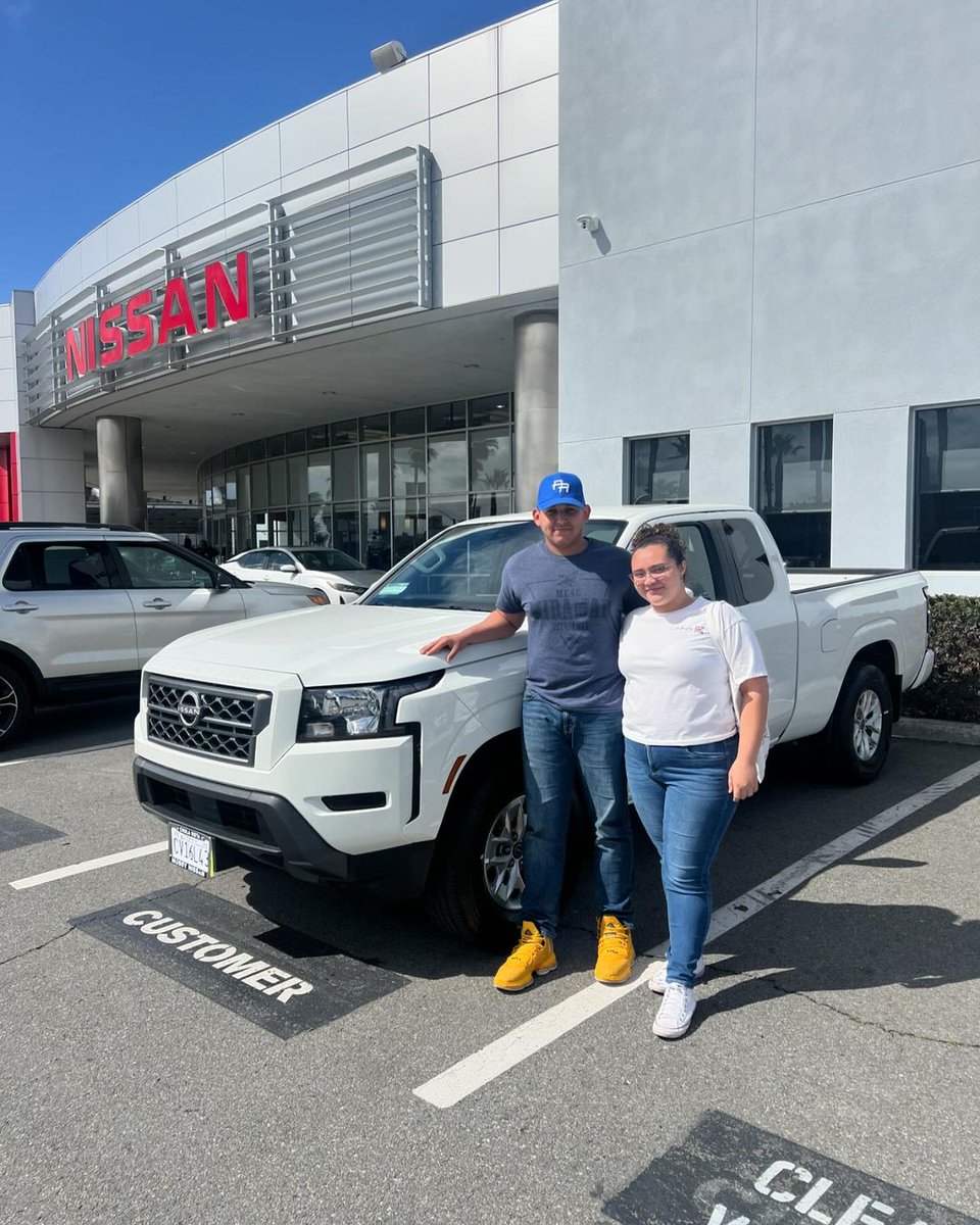 Welcome to the Mossy family! Congratulations to these happy customers on their new 2024 Nissan Frontier. Enjoy your new truck!

#MossyNissan #HappyCustomer #NewCar #NissanFrontier #MossyFamily #MossyMovesYou