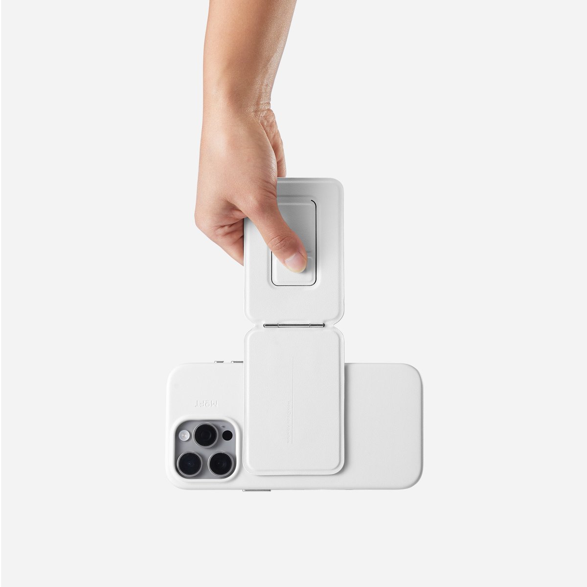 moft_global's tweet image. Thrilling news! 🎉🎉 Our innovative Snap Invisible Phone Tripod Stand has been honored with the prestigious @iFDESIGNAWARD, a symbol of design excellence worldwide!

#MOFT #CreateAnywhere #ifdesignaward2024 #ifdesign #ifdesignaward #designaward