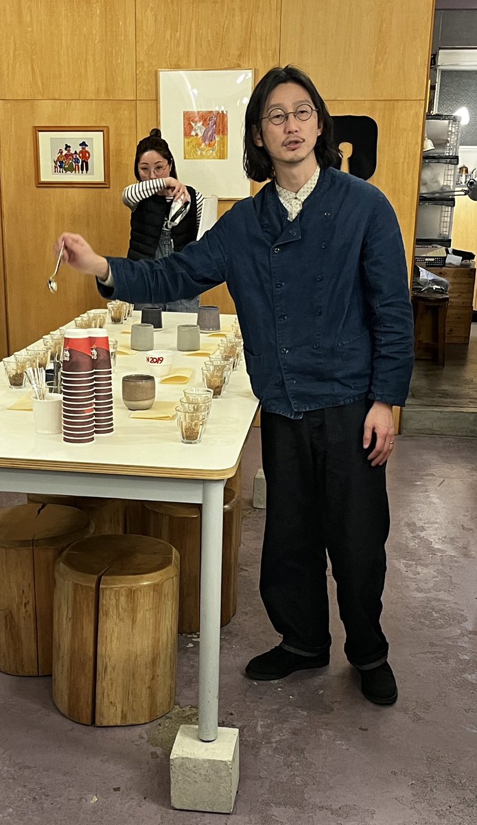 Aseiide's tweet photo. 昨晩は　COOFEECOUNTYでのパブリックカッピングへ参加してきた。
オニバスさんの企画でルワンダをカッピングしたけど楽しかったなあ https://t.co/AJPaarCqbU