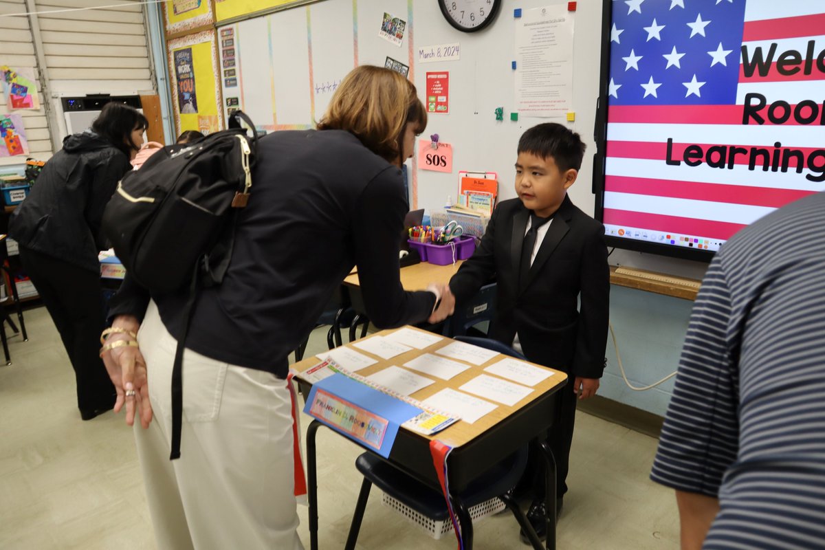 HMSDolphinsNow's tweet photo. Unforgettable moments at our learning showcase! Our students stole the spotlight, showcasing their incredible journey of knowledge and skills. #LearningShowcase https://t.co/TNa2V8PjbN