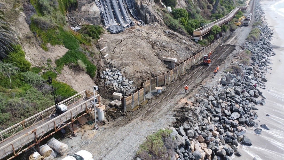 Mar. 11 Update: The project team continues work to protect the rail line in #SanClemente. Limited Amtrak service has resumed. The project is expected to be complete by late-March. Metrolink service to/from Oceanside is projected to resume in early April. bit.ly/SanClementeUpd…