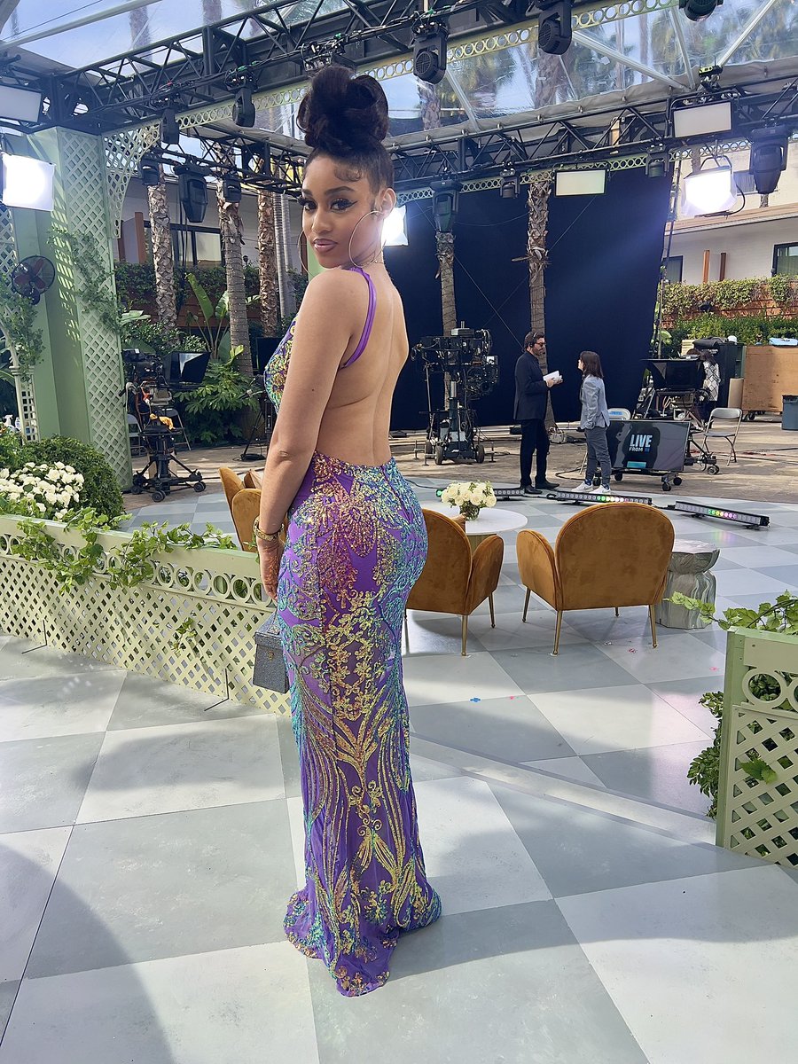DaRajaSuperstar's tweet photo. The Oscars Brunch 🥂✨ https://t.co/ydEhWRXRcP