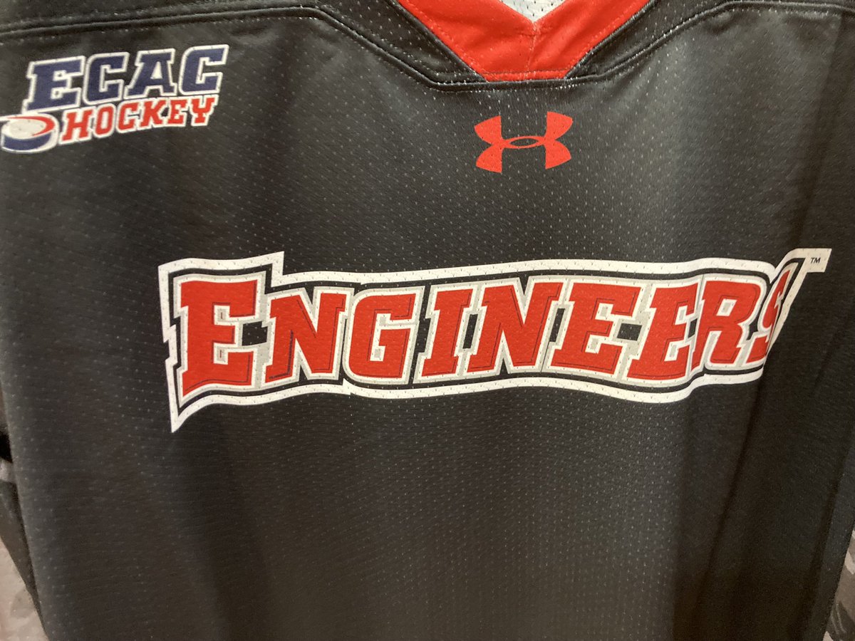 RPI_Hockey's tweet photo. Men’s hockey challenge – In 3 days >>> Calling all men’s hockey fans, supporters, alumni and friends! Reaching a total of $30,000 in donations to the men’s hockey fund on RPI day will UNLOCK an additional $50,000 thanks to a generous alumnus. #RPi314  @rpi @RPIAlumni #GivingDay https://t.co/UUpevkwqsJ