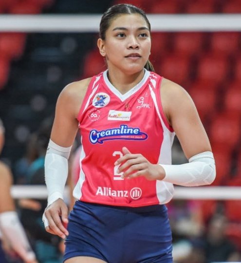 daPHENOM02's tweet photo. Good luck sa game later! rooting for you always. be safe, be healthy and God bless @AlyssaValdez2 ILY &amp; Fighting! 🙏🤍

©️tto https://t.co/TUyE0CPCBt