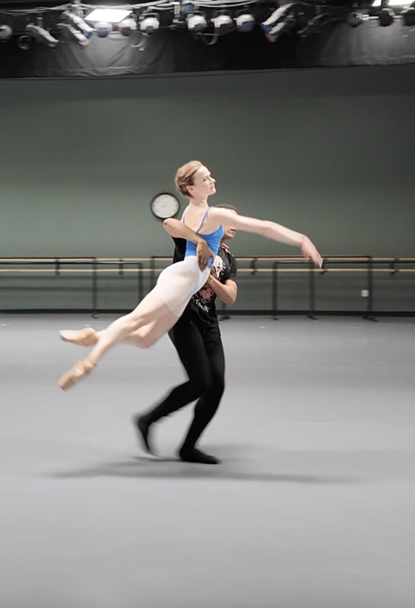 GillmerD's tweet photo. BAZ studio company performance coming up!!! Stay tuned #choreography #ArizonaCommisionontheArts #ResearchandDevelppment #grantrecipient #az #contemporaryballet https://t.co/yjer7VlwPK