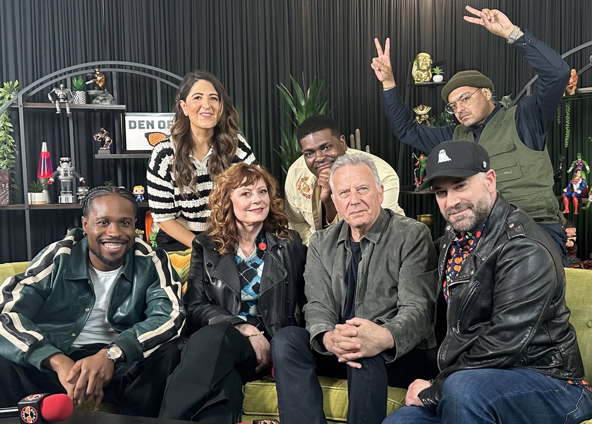 aaronsagers's tweet image. Surrounded by some comedy all-stars right here. Part of the team behind #TheGutter: Isaiah &amp;amp; Yassir Lester, D’Arcy Carden, Susan Sarandon, Paul Reiser &amp;amp; friggin’ Miles Morales aka Spider-Man aka Shameik Moore. At #sxsw