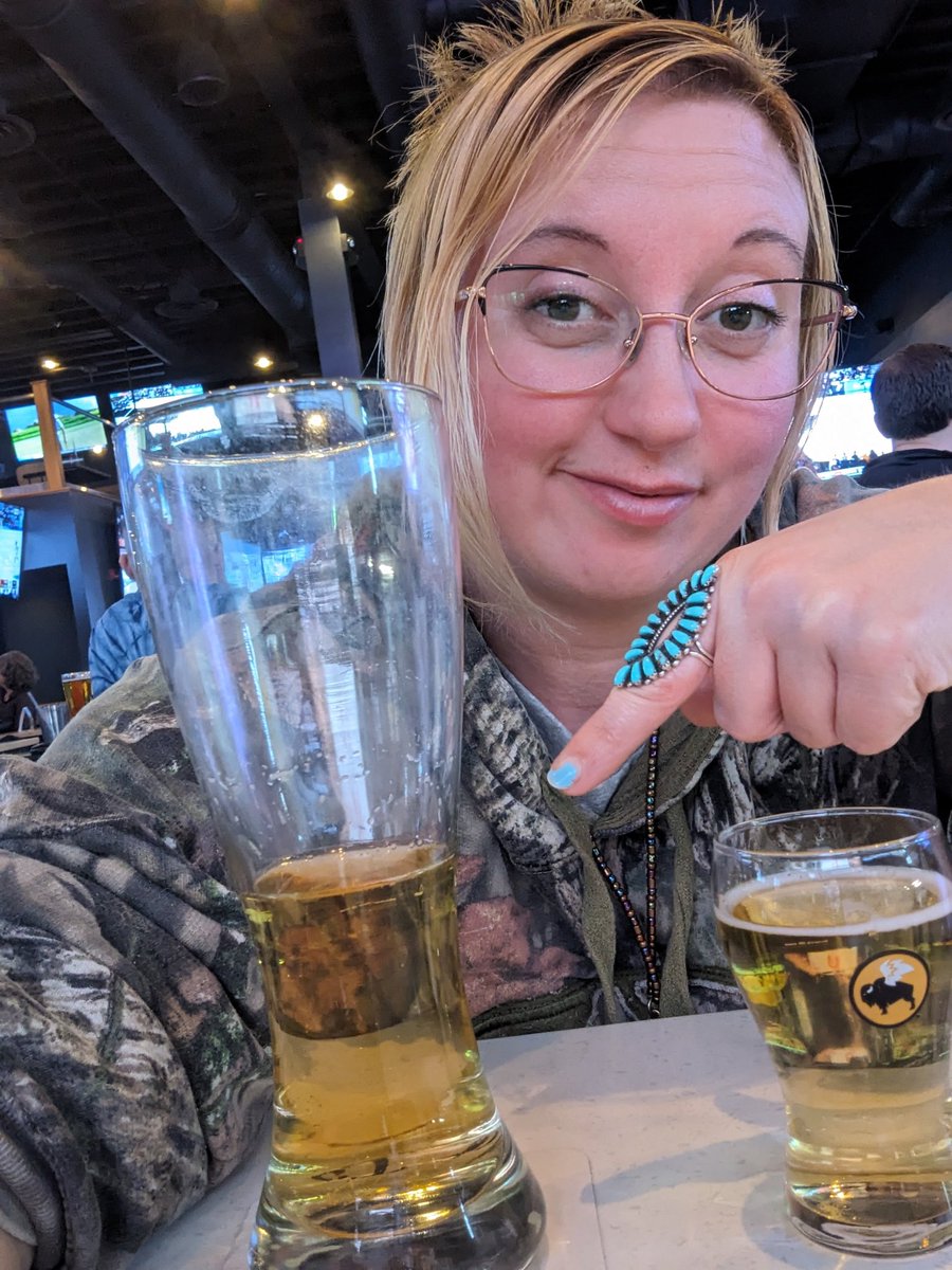 Busch Light has a more fruity/floral taste to it (first picture), whereas with Coors Light has a more of a honey type of taste with it (second picture). #BDubs #Coorslightwithhoneygal