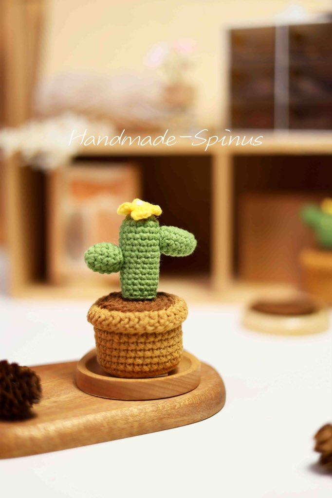 Crochet bonsai #crochet #crocheter #crocheting #crochetbonsai #crochetideas #knit #knitter #knitting #knitbonsai #athome #idea #gift #giftidea #fashion #fashionshow #fashionstyle #fashions #handmade #handbag #handmadegifts #handmadebag #handmadewithlove #handmadeknit #bonsai