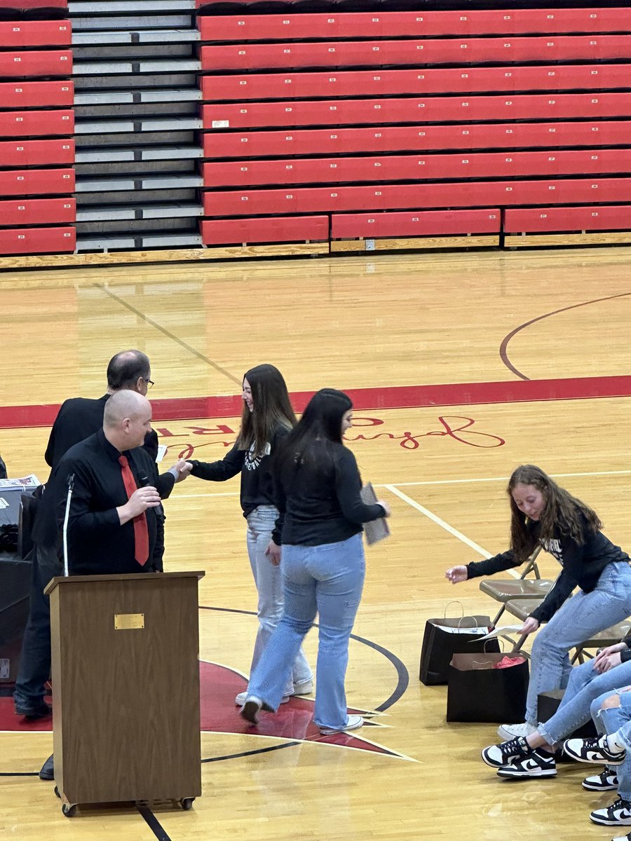 CardsLadyhoops's tweet photo. 2024 Basketball Banquet https://t.co/0e7QyFcHqx