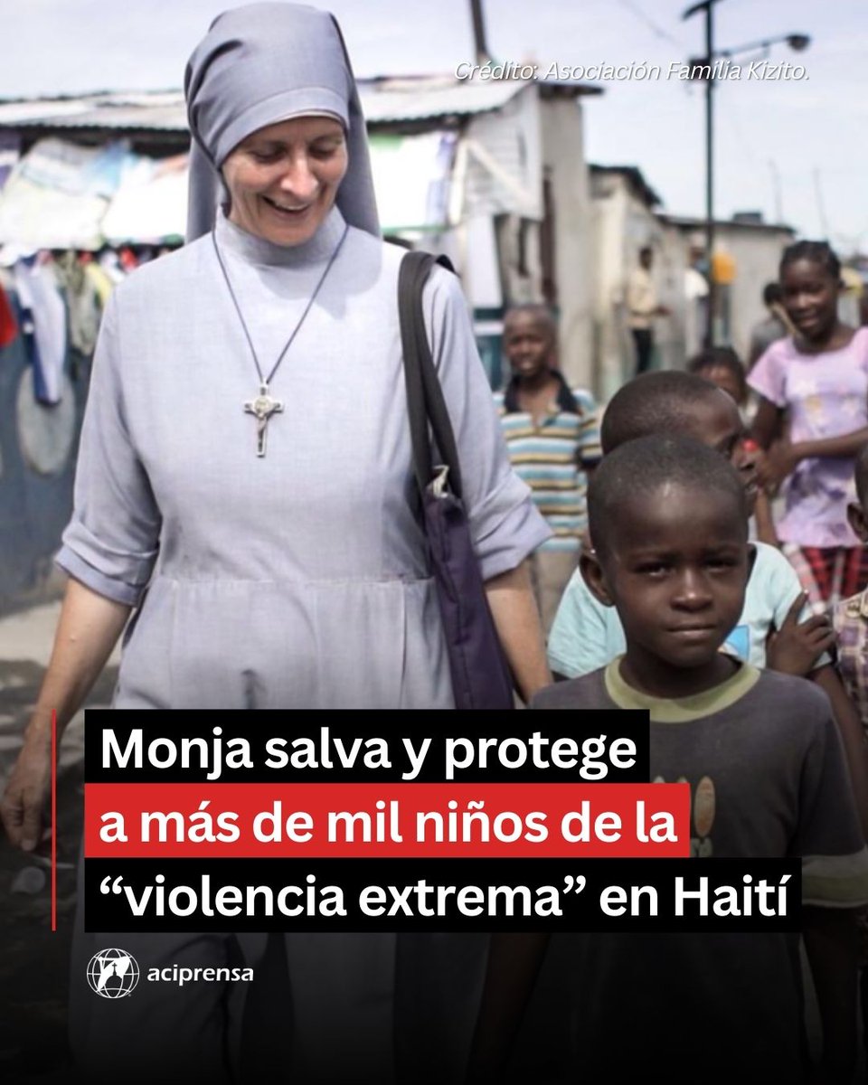 aciprensa's tweet photo. Recemos por la misión de esta religiosa. 🙏❤️

La Hermana Paésie es la religiosa misionera francesa que fundó la Asociación Familia Kizito, una organización integrada por religiosas consagradas, sacerdotes y laicos, que ayuda material y espiritualmente a los niños de la calle y a los presos de la capital, Puerto Príncipe.

A inicios de marzo, miembros armados de bandas criminales invadieron las dos cárceles más grandes del país y liberaron a casi 5400 reos. Las bandas arremetieron contra instituciones estatales, asesinaron personas y atacaron el hospital católico, considerado el más importante del país.

Ella aseguró que desde hace años, cerca del 80% de la capital está controlado por bandas criminales, cuyo poder ha crecido. “Al estar en el centro del Caribe, Haití es un lugar ideal como punto de tránsito para la cocaína procedente de Colombia y México con destino a los ricos mercados de Occidente”, explicó.

Al respecto, la Hna. María Catozza afirmó que “es posible” que estos grupos criminales busquen convertir al país en un lugar sin ley donde puedan gestionar mejor su negocio.

La Hna. Paésie dijo que si bien “muchas escuelas católicas han tenido que cerrar” y algunos sacerdotes tuvieron que dejar algunas iglesias debido a la violencia, “las parroquias siguen funcionando y el trabajo de la Iglesia también”.

En medio de la violencia, la religiosa dijo que tienen “algunas escuelas especiales, tres escuelas en estas zonas golpeadas para unos mil cien niños y también tenemos hogares para niños y niñas que han estado en las calles”.

Allí, la religiosa y su equipo trabajan para generar un ambiente de paz en el que los niños haitianos puedan resguardarse de la violencia, ir a la escuela y jugar libremente, así como aprender a amar a Jesús y conocer su fe católica.

Más información:
👉 https://t.co/PJZWrM1Crr