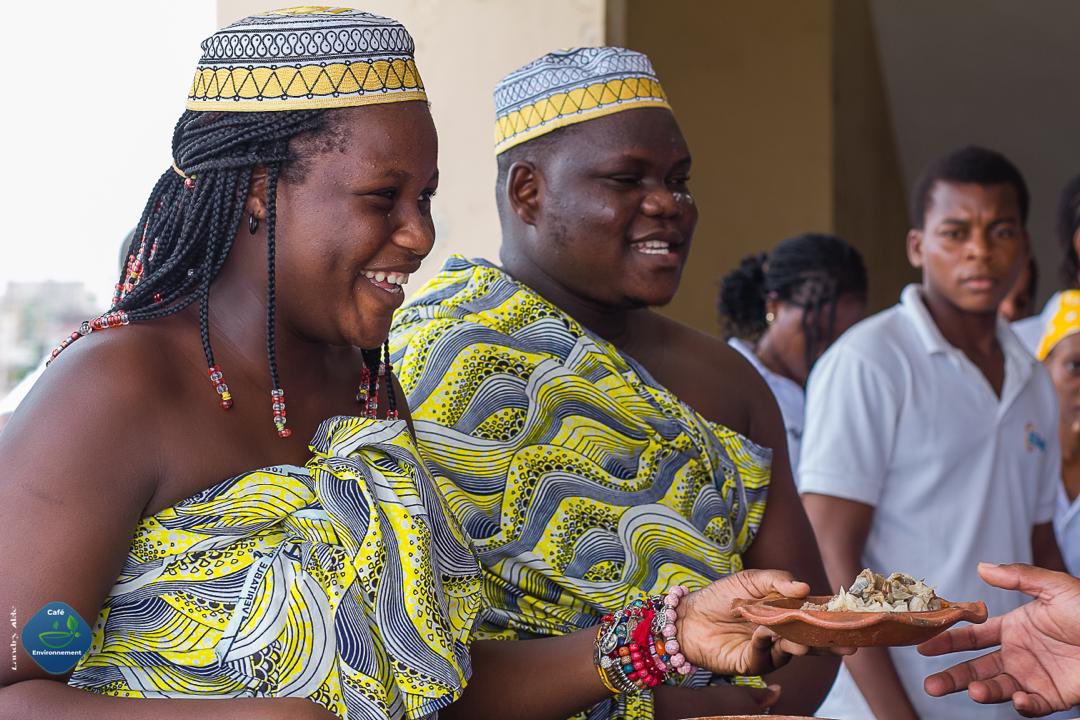 KuassiNanga's tweet photo. Le genre de sourire irrésistible que je vous souhaite de garder toute la journée 🥳

La vie est belle alors souriez ‼️

#InesKuassi #LaLadyEvironnementaliste #CafeEnvironnement #JoieDeVivre #Benin  #ESAE https://t.co/j5wbEjmRcA