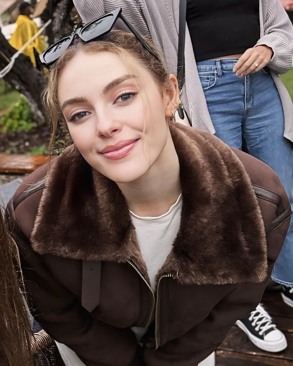 good morning to them only <3