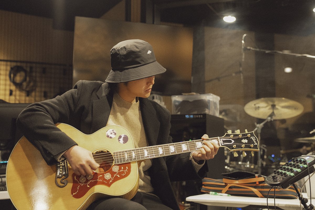 khj_heneciatwt's tweet photo. 『𝟮𝟬𝟮𝟰 𝙆𝙄𝙈 𝙃𝙔𝙐𝙉 𝙅𝙊𝙊𝙉𝙂 𝘾𝙊𝙉𝘾𝙀𝙍𝙏 “𝙄𝙉𝙏𝙊 𝙏𝙃𝙀 𝙇𝙄𝙂𝙃𝙏” 𝙏𝙃𝙀 𝙎𝙔𝙈𝙋𝙃𝙊𝙉𝙔』 BEHIND!

무대 위에서의 모습이 궁금하다면?! 🎼

【일반 발매 플레이 가이드 정보】

📅 티켓 일반 발매：2024년 3월 9일(토) AM 10:00～

✔ e+： https://t.co/Ae8R6OvMFm
✔ 피아： https://t.co/cYbHYulOwX
P 코드: 265-469
✔ 로손: https://t.co/JjRVh6UHWi
L 코드: 75844

HENECIA JAPAN 🌐 https://t.co/2pAw9IeA67
티켓 문의 🌐 https://t.co/wSbQVEoFmJ
