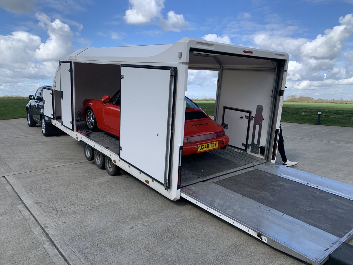 A lovely Porsche 964 RS that we have in storage. It is currently a non runner but being stored until the owner has chance to spend some time / money on it to get it running again. Looks amazing. #Porsche964RS #CoveredCarTransport #ClassicCarStorage #LuxuryCarStorage #sorn