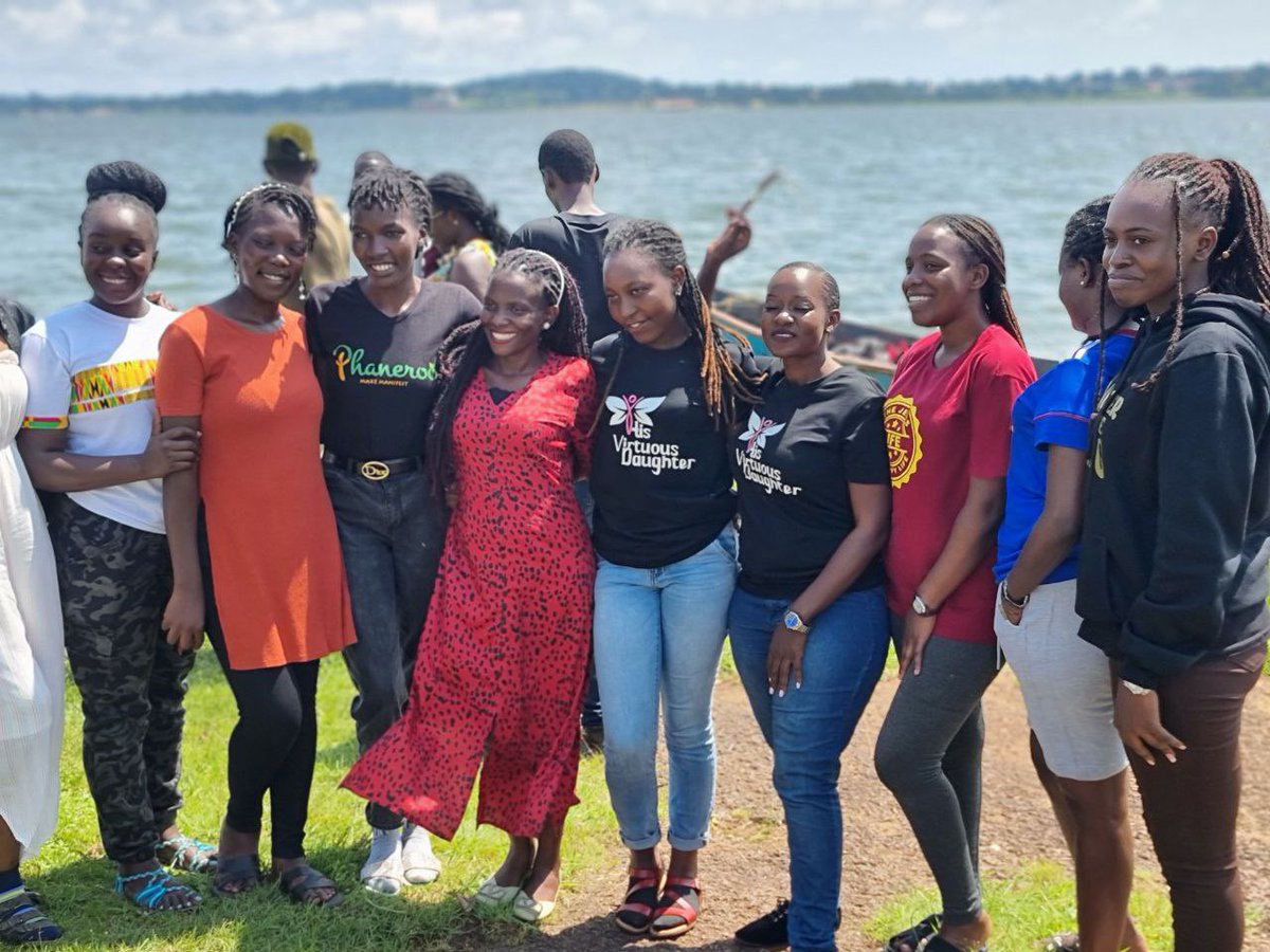 PrayerclubI's tweet photo. “Sowing seeds without following the set patterns of the Spirit and understanding them is pointless, understand first why you do certain things.” ~Min. @visionarydhp256
#PrayerBootCamp https://t.co/MpZPSgS1sh