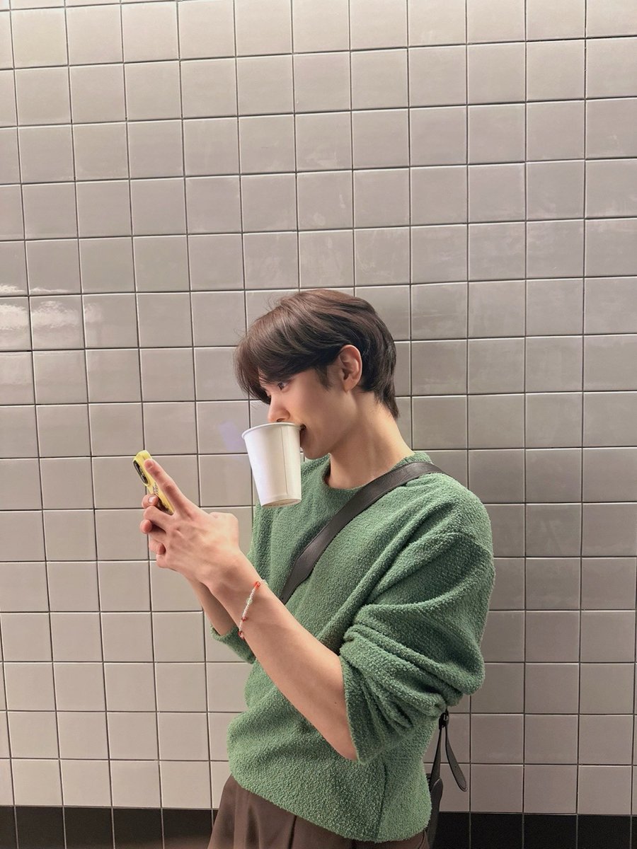 ATBO_members's tweet photo. [#류준민]
저기..제가..많이 좋아하는데
저는 어때여?!

#ATBO #에이티비오
#RyuJunmin https://t.co/UdAR471UqI